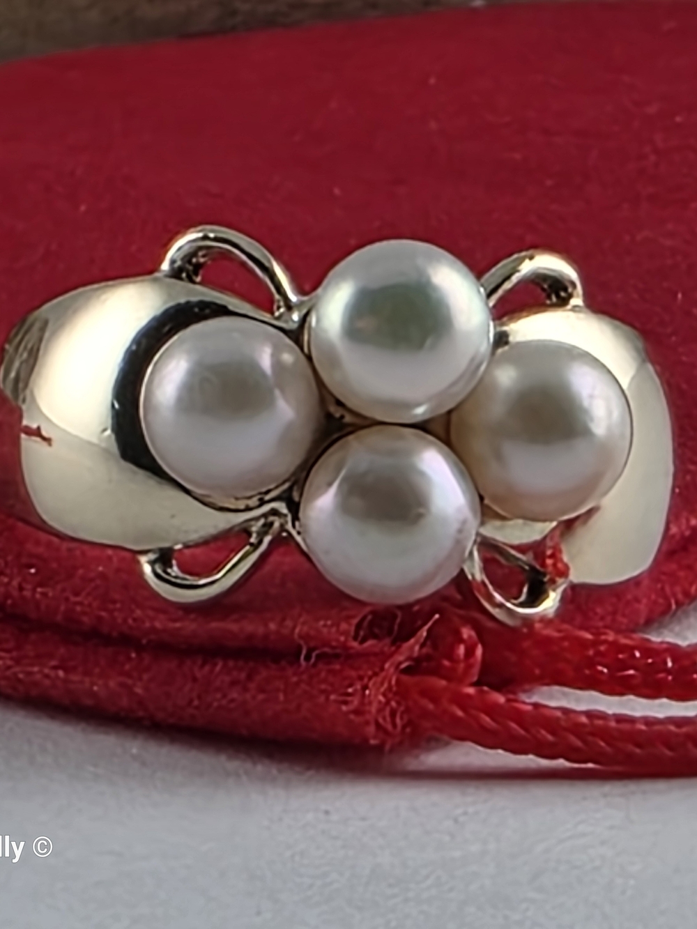 10K Yellow Gold Freshwater Pearls Ring Size 5.5 - Solid Gold! 👌🎁